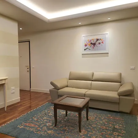 Incanto Apartment *