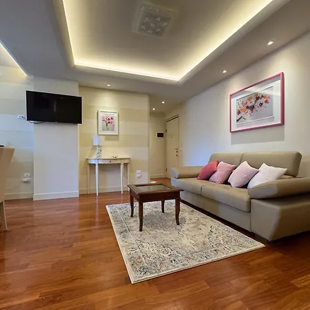 Incanto Apartment *